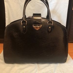 Louis Vuitton Black Electric Epi Leather Pont-Neuf GM